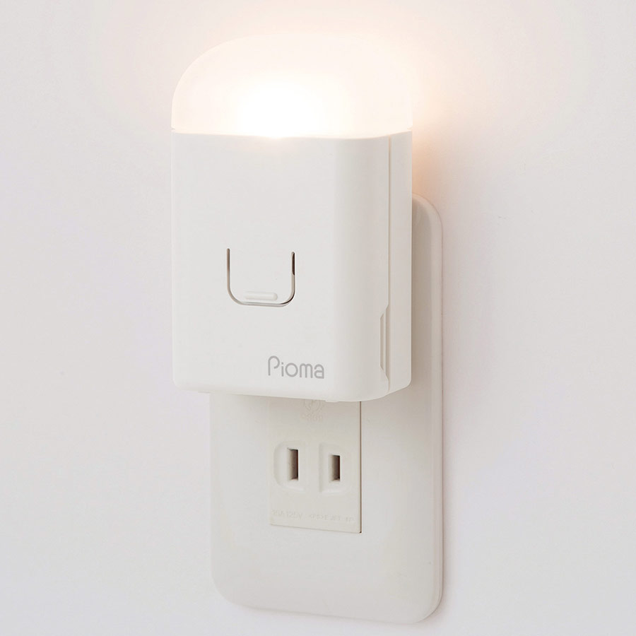 日本製 ピオマ コンセント充電式常備灯 ここだよライトS UGL3-W　新品