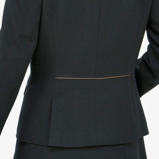 ���g���̃T�C�h�x���c���p�C�s���O