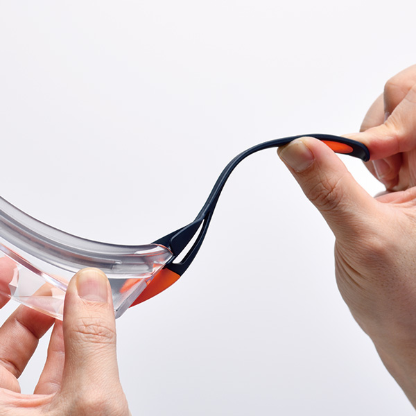 ��e���v���Ń\�t�g�Ȏ�������